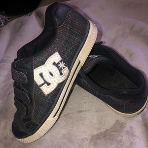 DC Velcro striped shoes